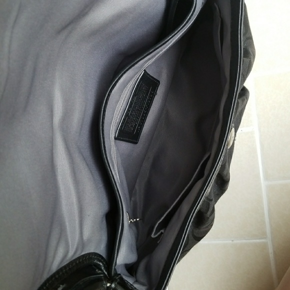 Coach Shoulder Bag - Picture 6 of 7